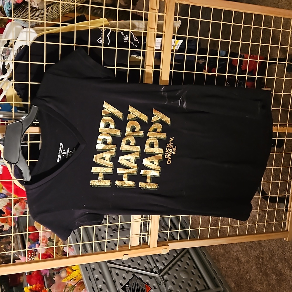 From mom's closet happy happy happy duck dynasty A&E. Size medium. Gentl…